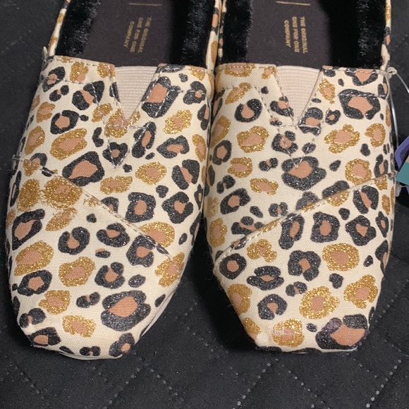 Toms | Sz 6 Ortholite Glitter Cheetah slip on spies - new with tags - Picture 2 of 4